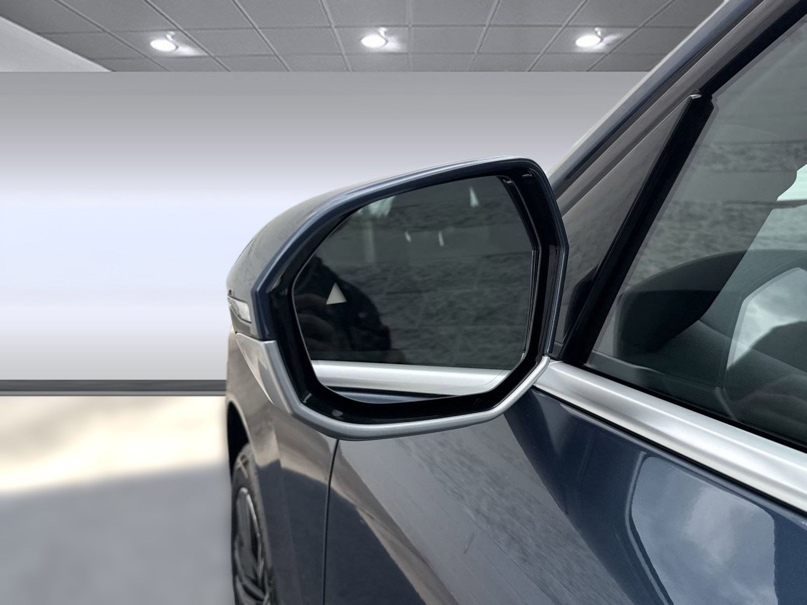 New 2025 BMW X3 xDrive30i w/ Convenience Package image 21