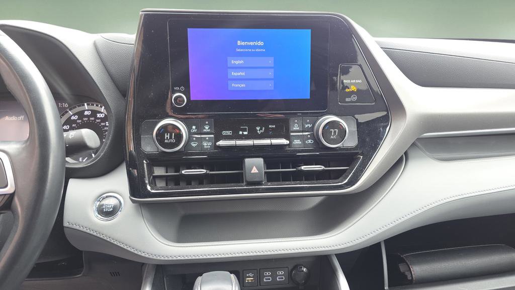 Used 2023 Toyota Highlander LE image 25