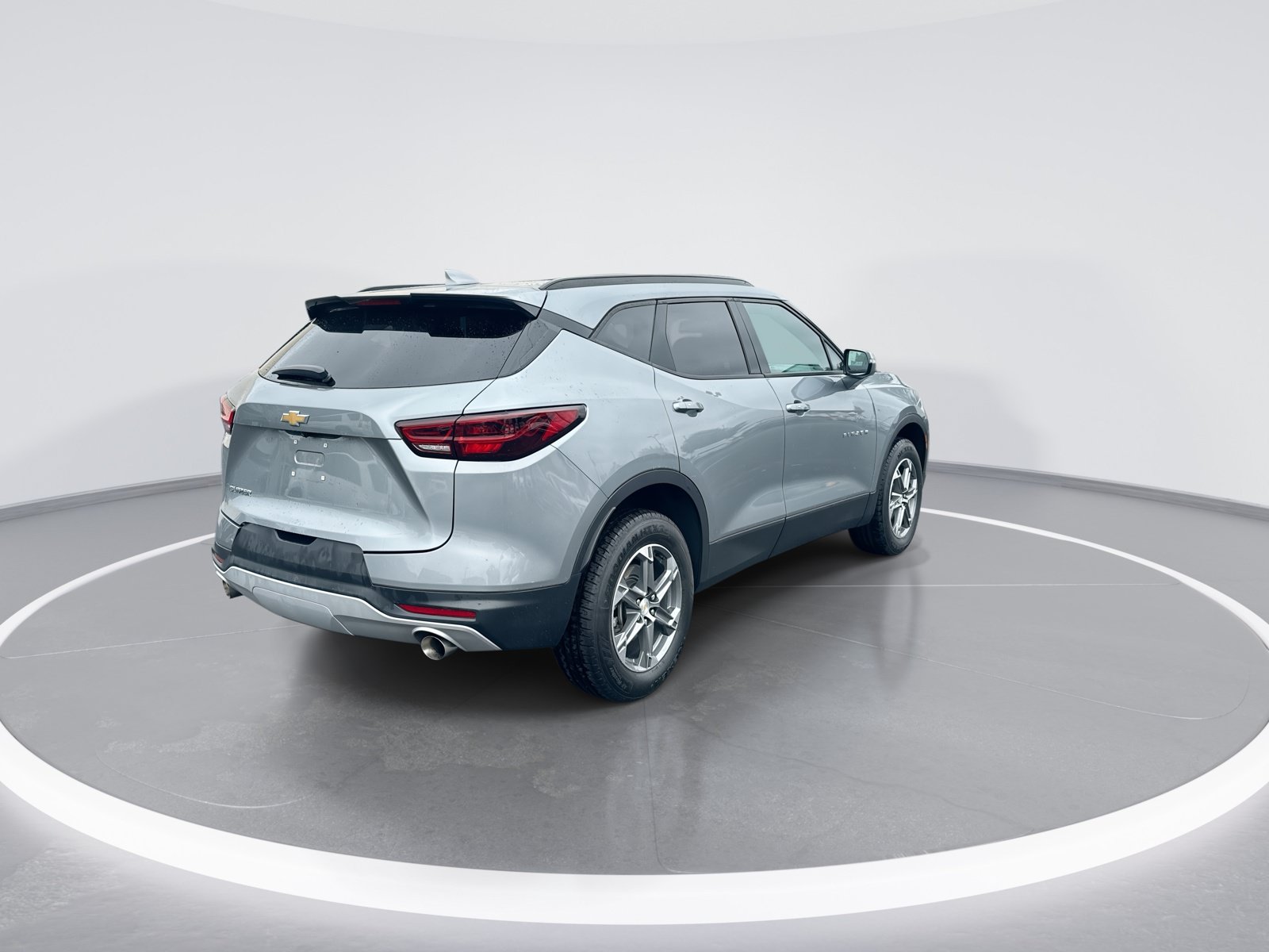 Used 2023 Chevrolet Blazer LT FWD image 9