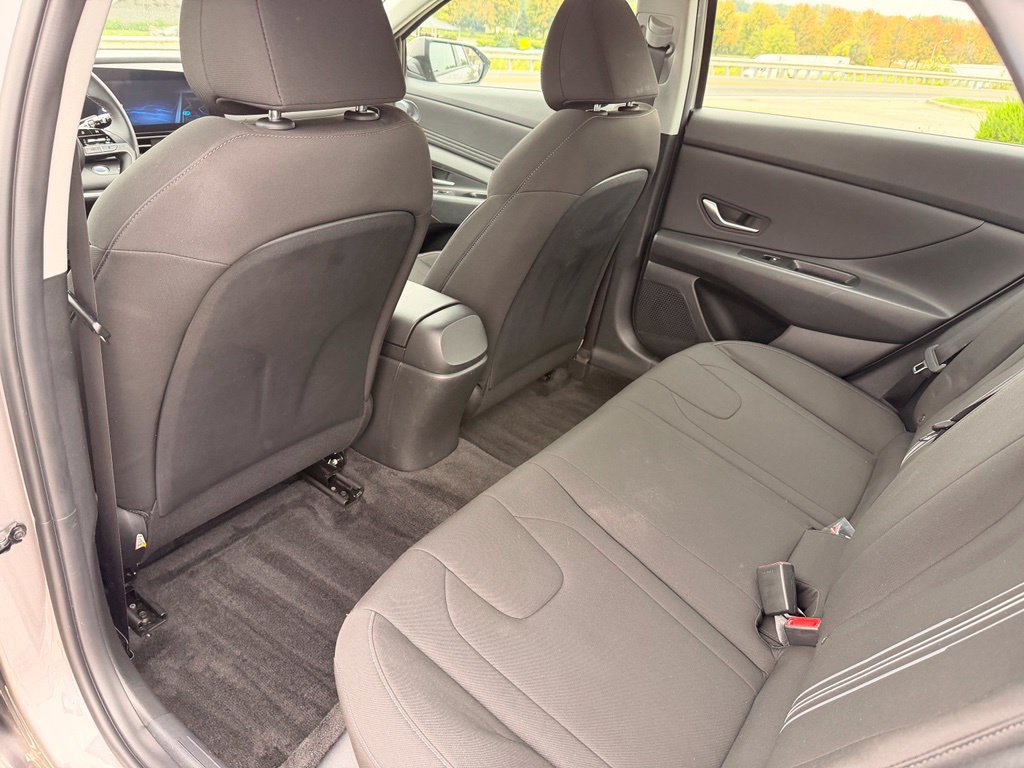 Used 2023 Hyundai Elantra SEL w/ Convenience Package FWD image 27
