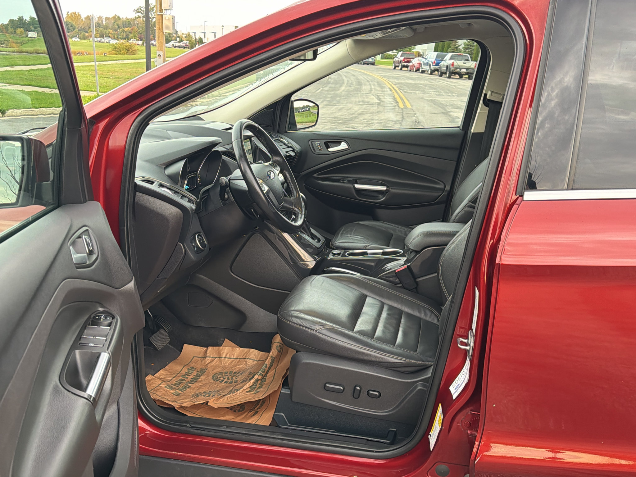 Used 2016 Ford Escape Titanium AWD/4WD image 13