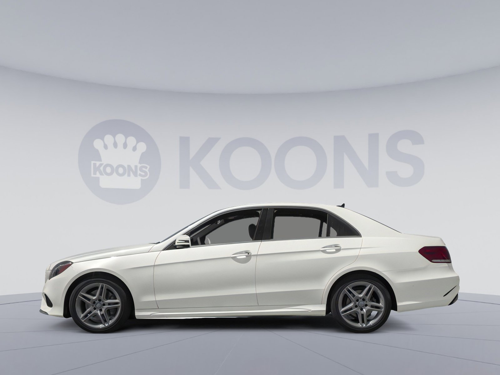 Used 2014 Mercedes-Benz E 350 4MATIC Sedan image 4