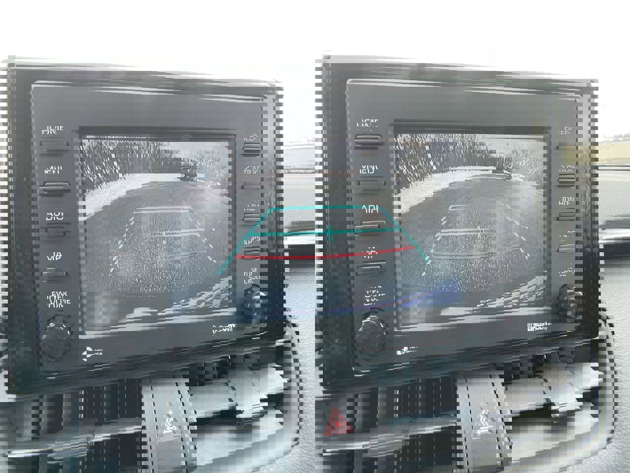 Used 2020 Toyota RAV4 XLE image 18