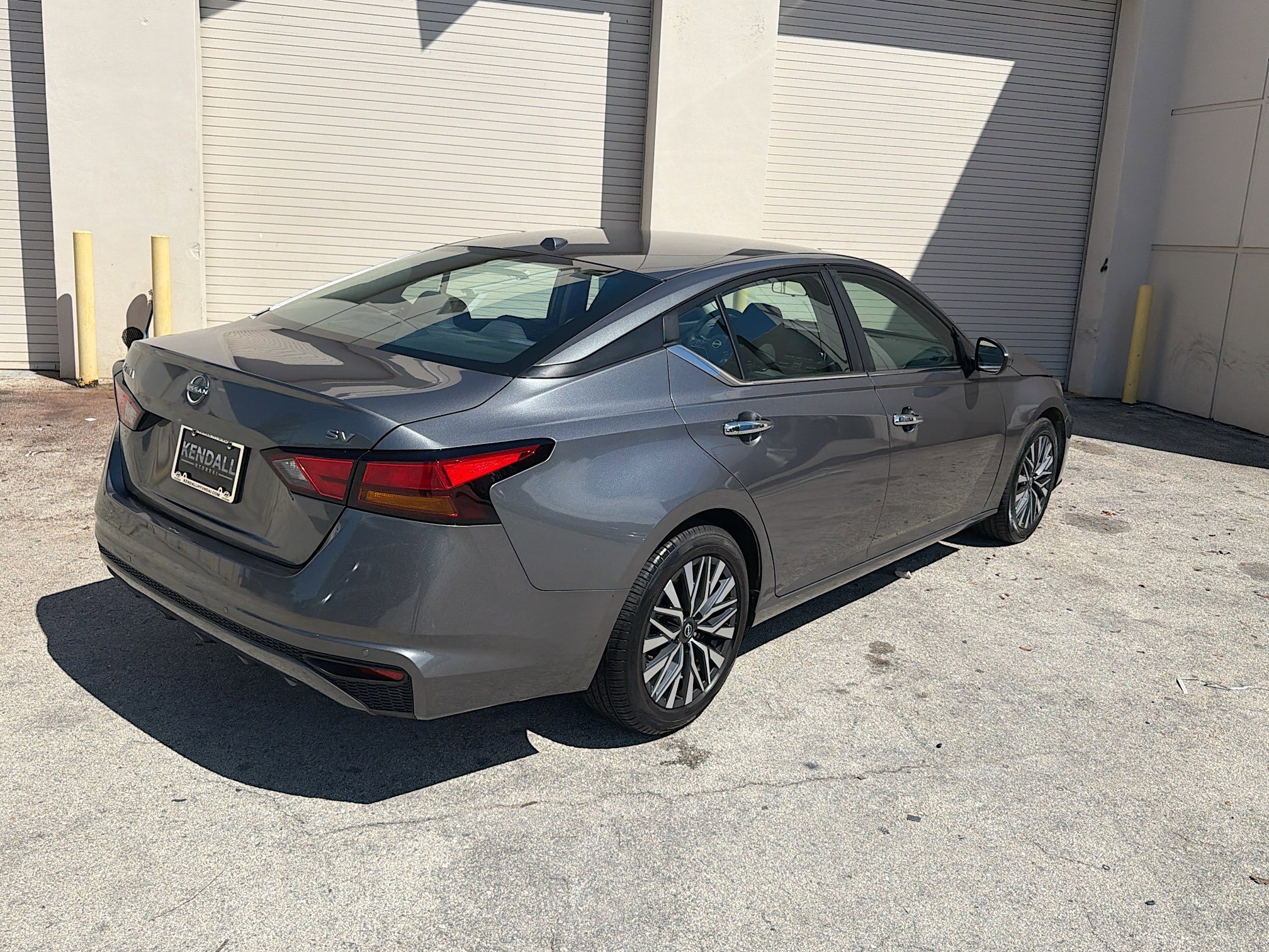 Used 2023 Nissan Altima 2.5 SV FWD image 6