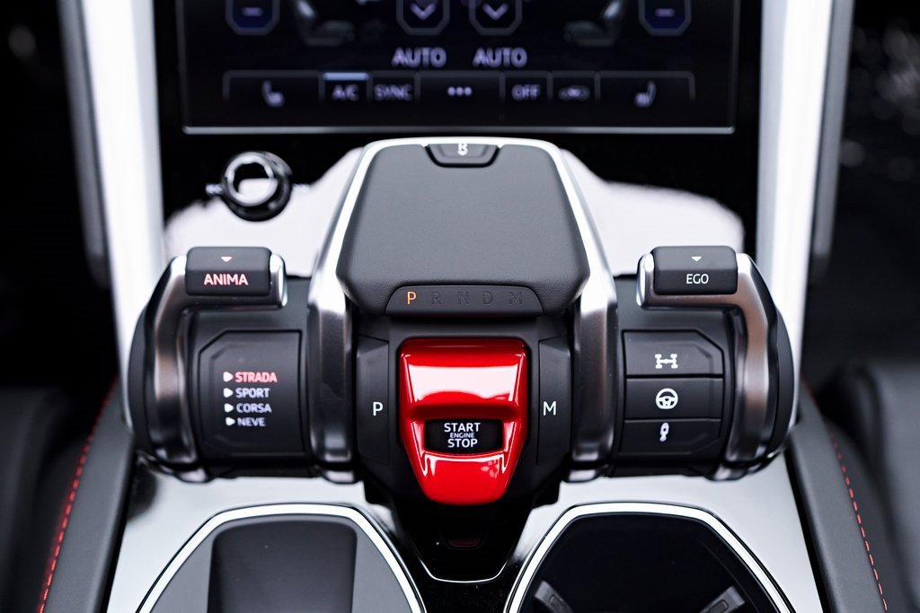 Used 2022 Lamborghini Urus image 73