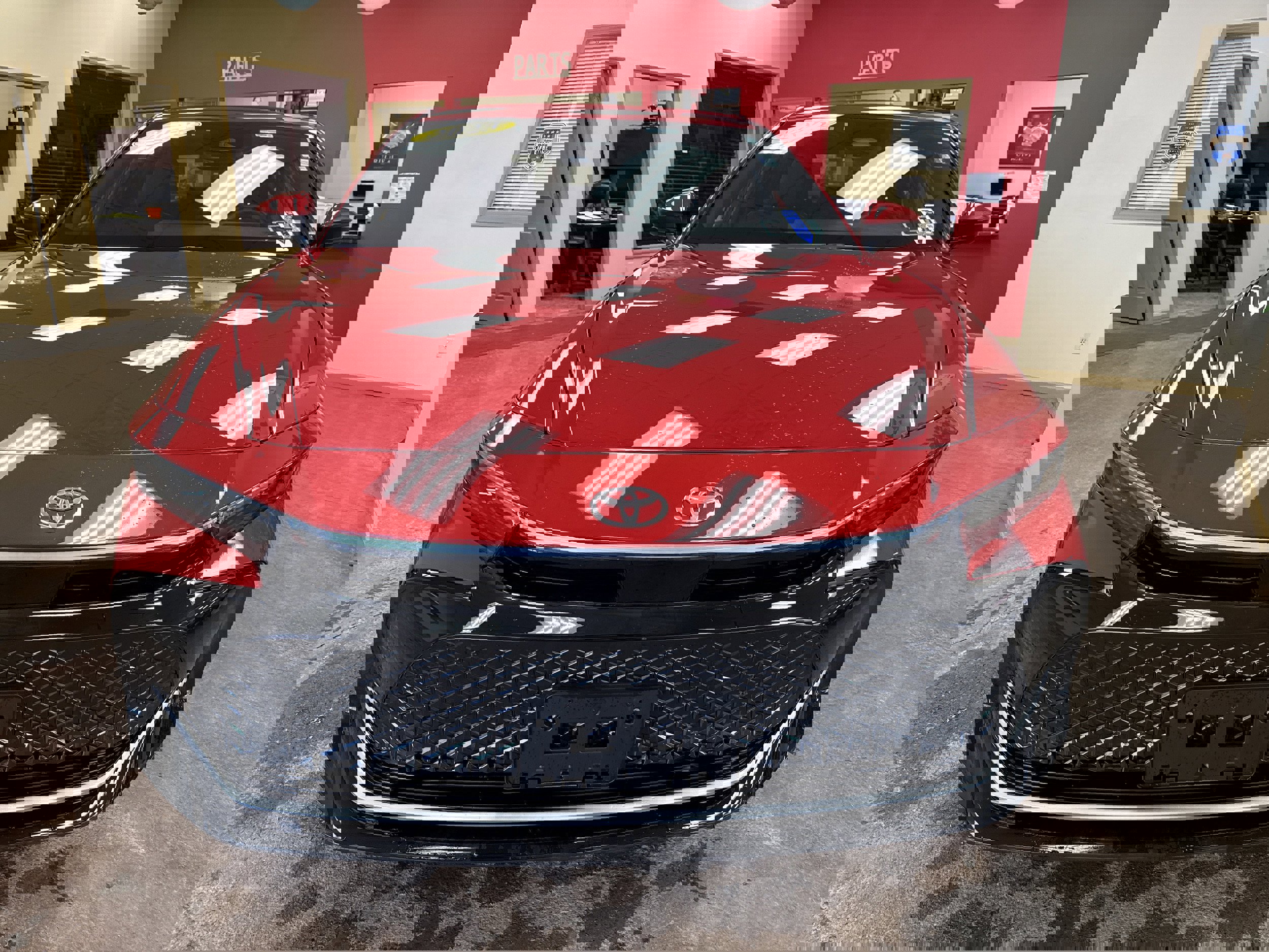 Used 2023 Toyota Crown XLE image 2