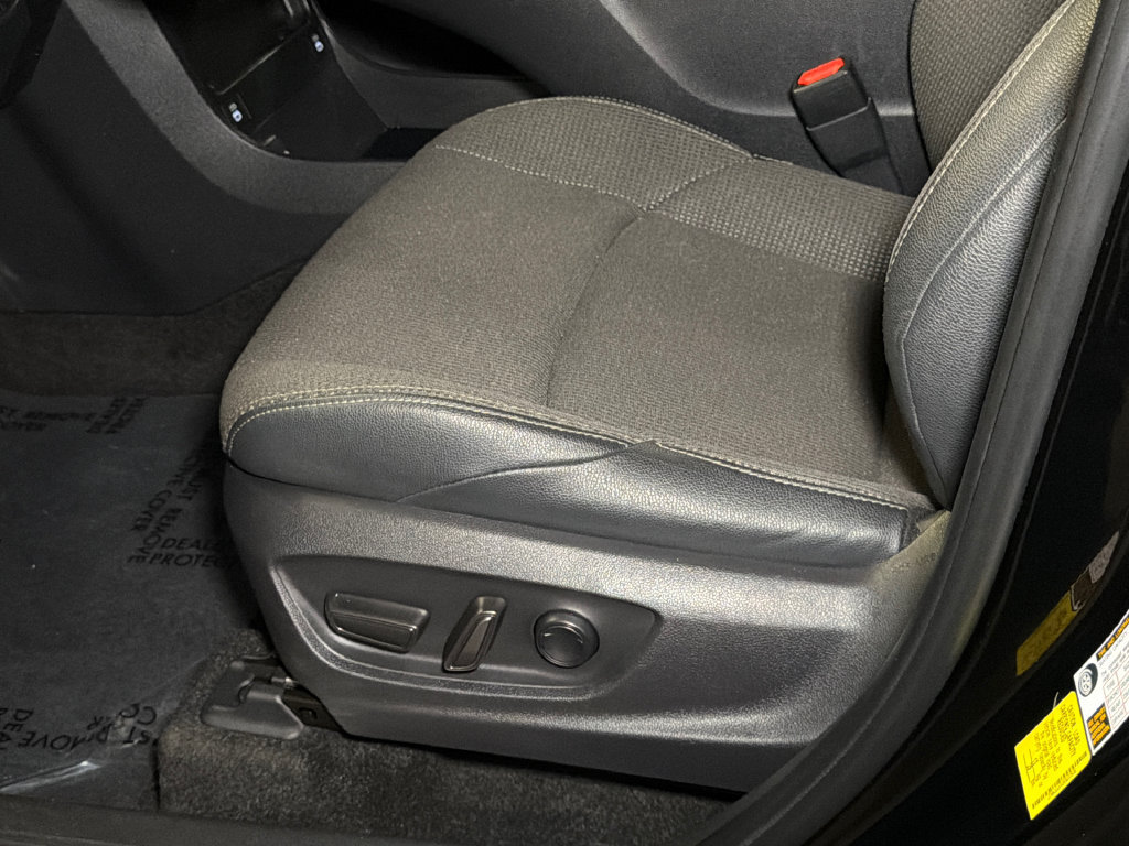 Used 2024 Toyota bZ4X FWD image 19