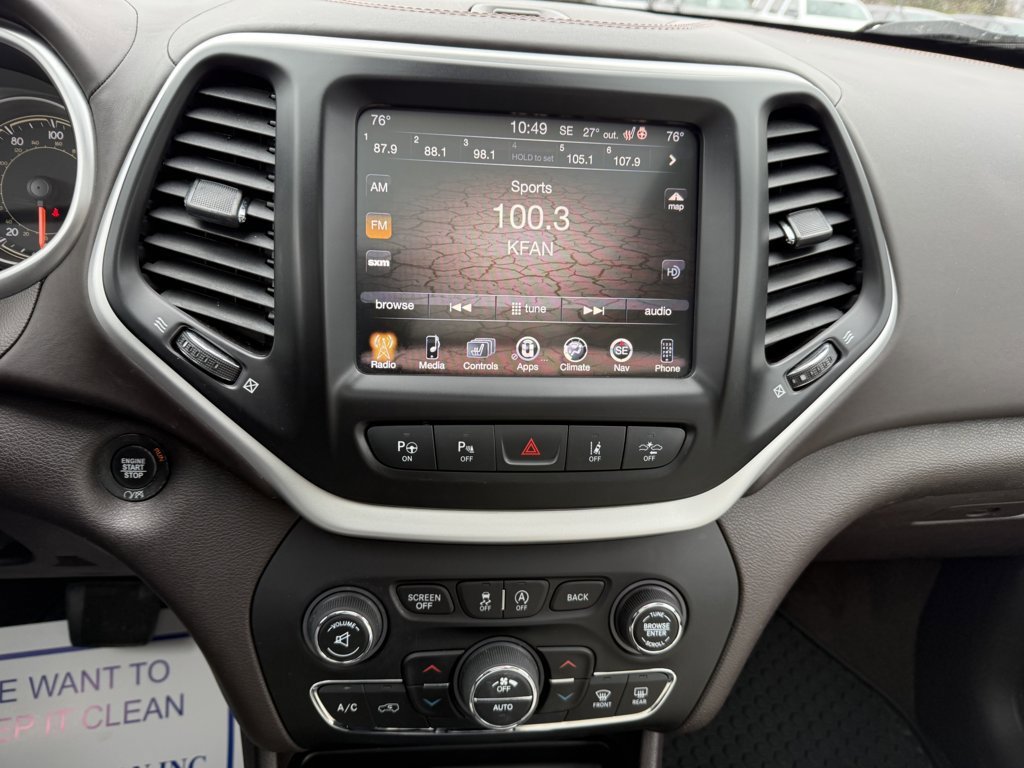 Used 2018 Jeep Cherokee Overland w/ Technology Group image 22