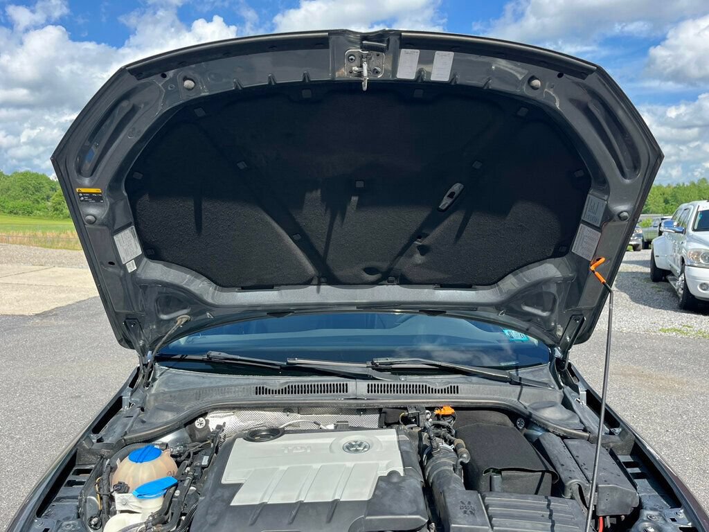Used 2014 Volkswagen Jetta TDI FWD image 22