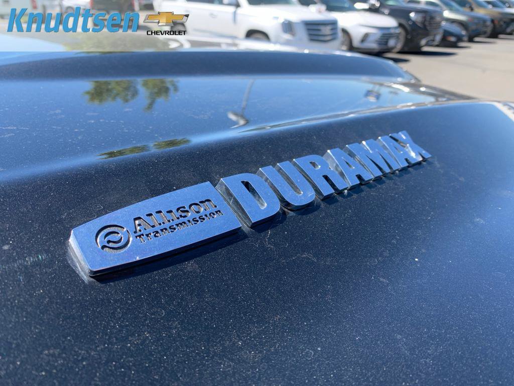 Used 2018 Chevrolet Silverado 2500 LTZ w/ Custom Sport Edition AWD/4WD image 9