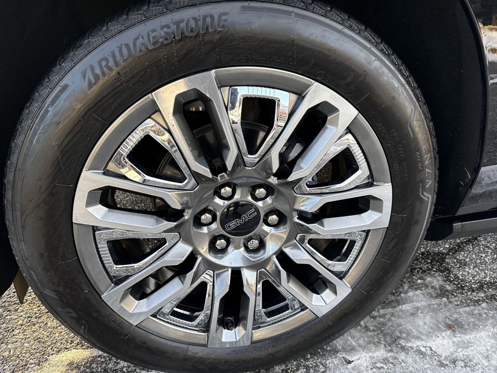 Used 2023 GMC Yukon Denali Ultimate image 11