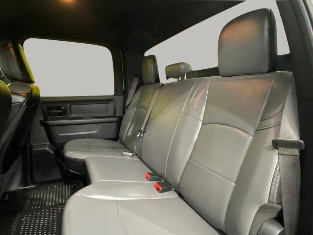Used 2022 RAM 2500 Tradesman w/ Chrome Appearance Group image 26