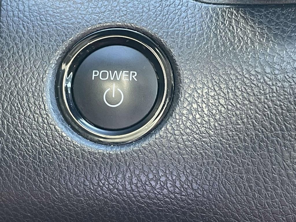 Used 2025 Toyota Camry XLE image 27