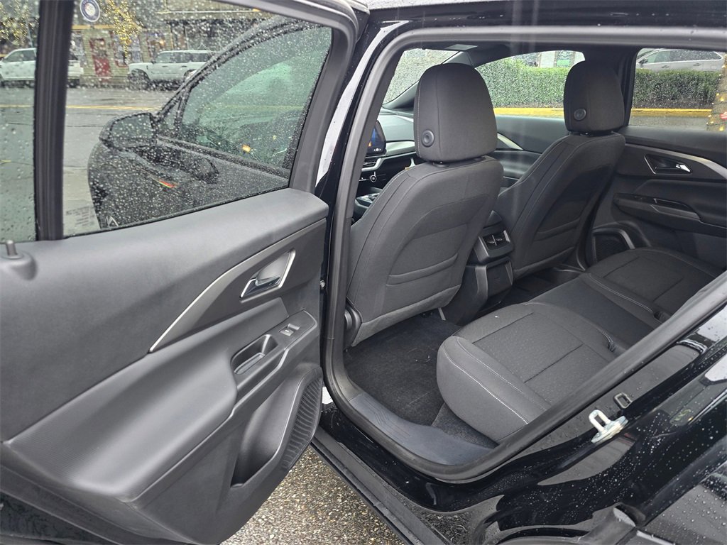 Used 2025 Chevrolet Equinox EV LT w/ Convenience Package image 15