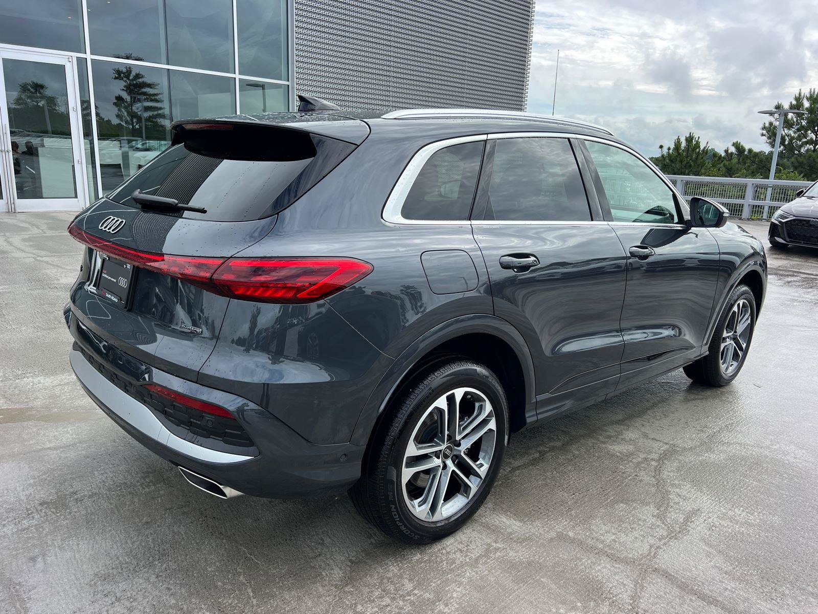 Certified 2025 Audi Q5 Premium w/ Premium Plus AWD/4WD image 5