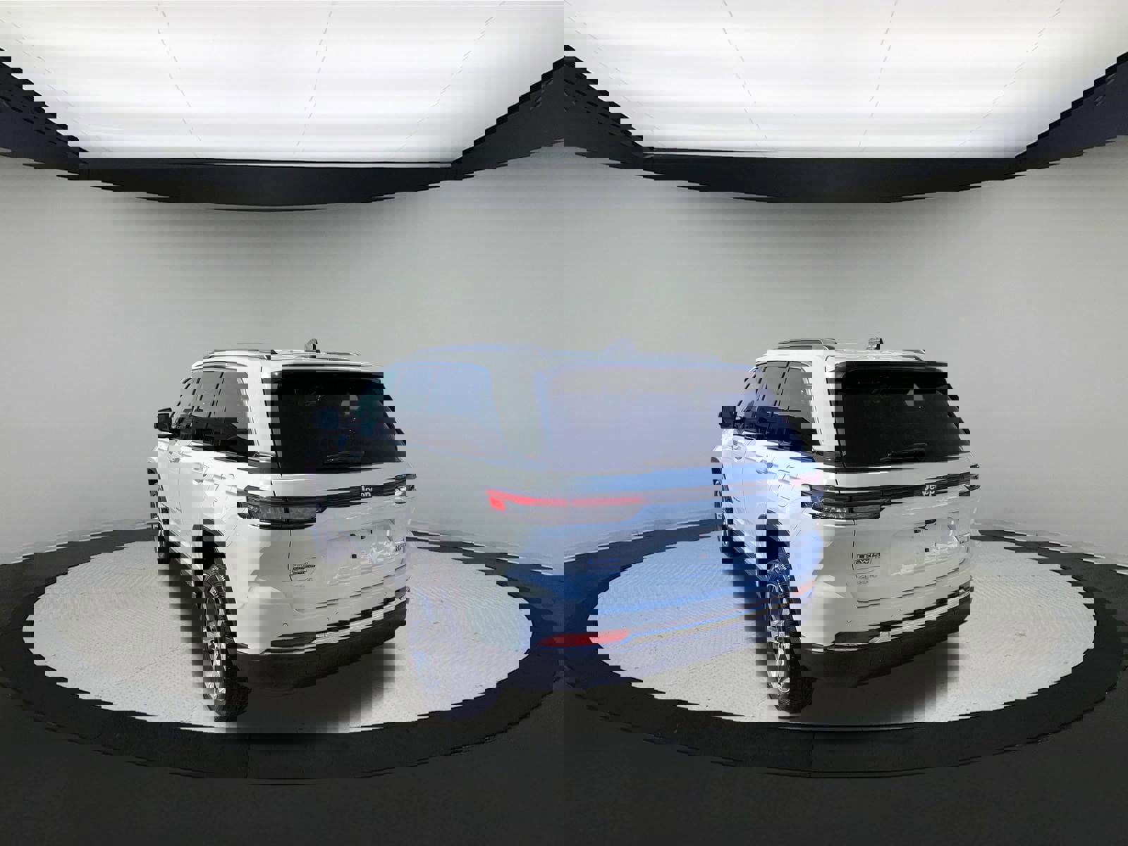 Used 2024 Jeep Grand Cherokee Limited image 6