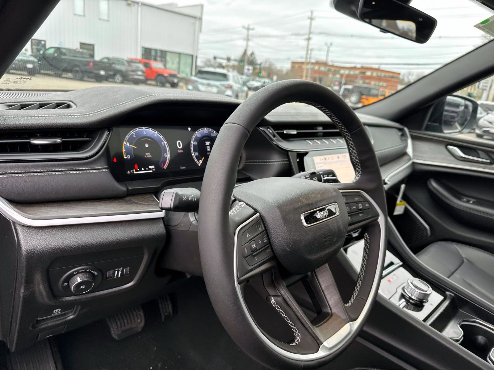 New 2026 Jeep Grand Cherokee Limited AWD/4WD image 9