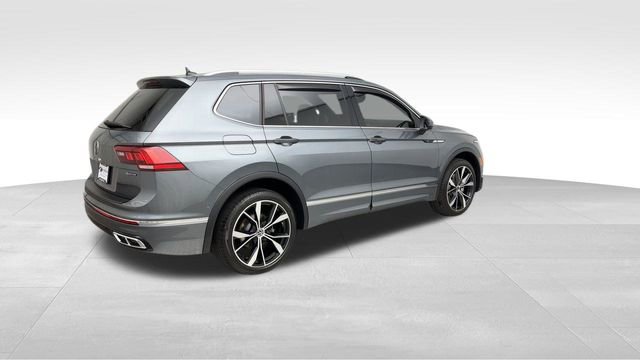 Used 2024 Volkswagen Tiguan SEL R-Line AWD/4WD image 2