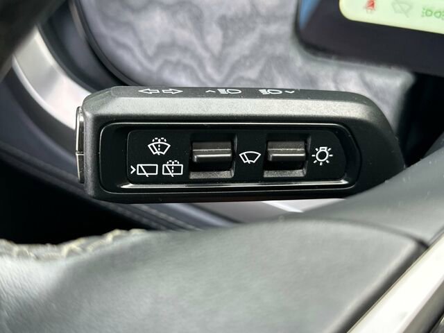 Used 2022 Rivian R1S Launch Edition image 33