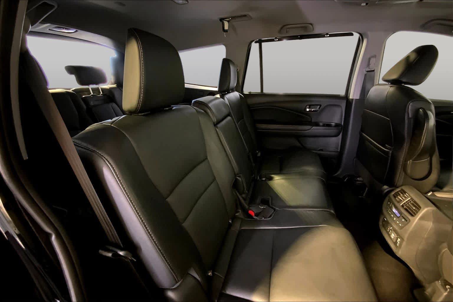 Used 2019 Honda Pilot Touring image 20
