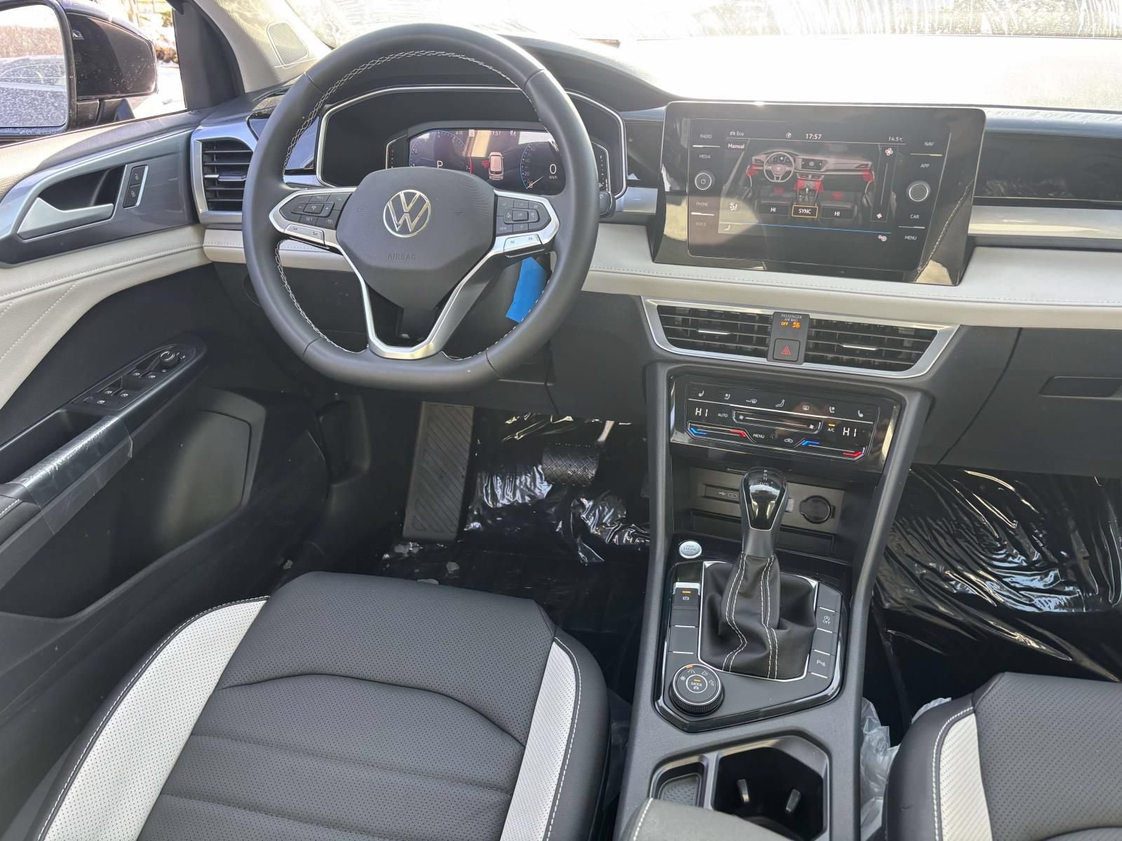 New 2026 Volkswagen Taos SEL AWD/4WD image 30