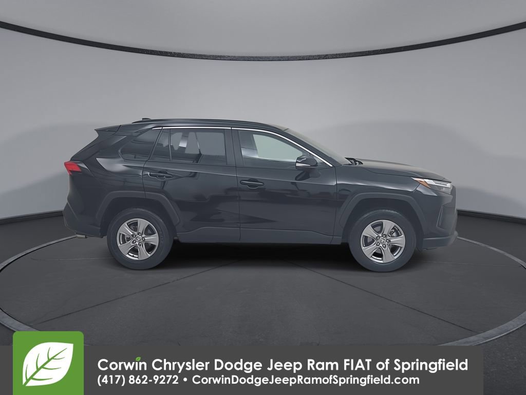 Used 2025 Toyota RAV4 XLE image 17