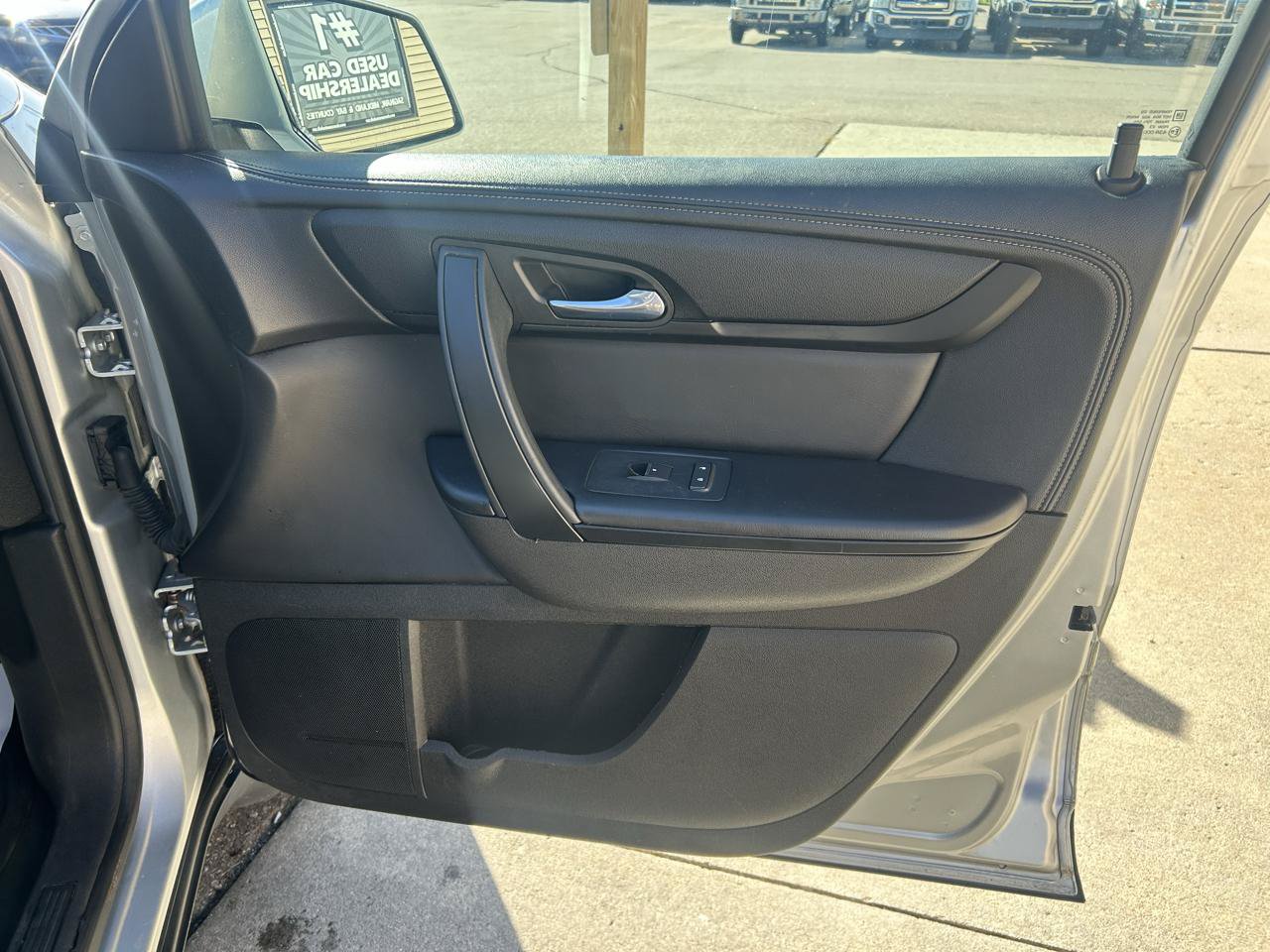 Used 2015 Chevrolet Traverse LT AWD/4WD image 17