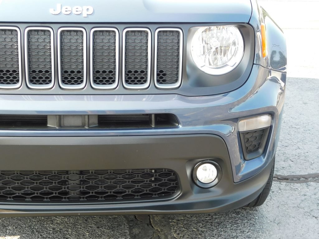 Used 2023 Jeep Renegade Latitude w/ Premium Group AWD/4WD image 9