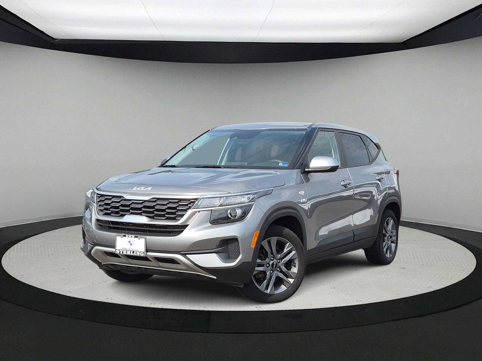 Used 2023 Kia Seltos LX AWD/4WD image 1