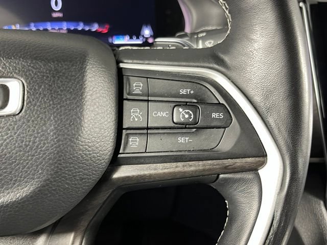 Used 2022 Jeep Grand Cherokee L Limited AWD/4WD image 14