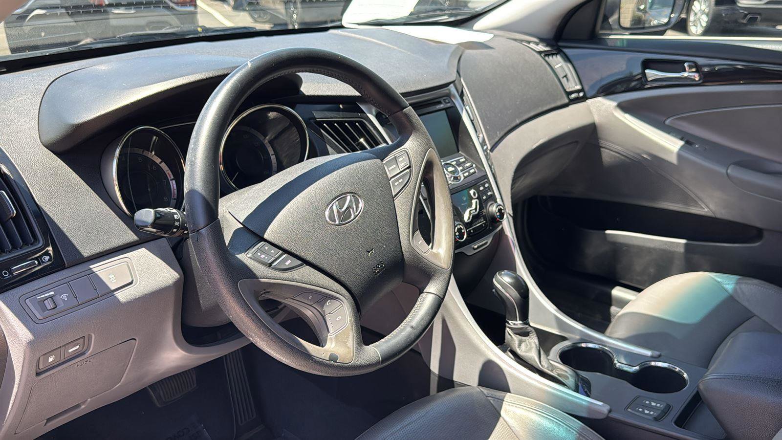 Used 2011 Hyundai Sonata Limited w/ Navigation Pkg 5 FWD image 10
