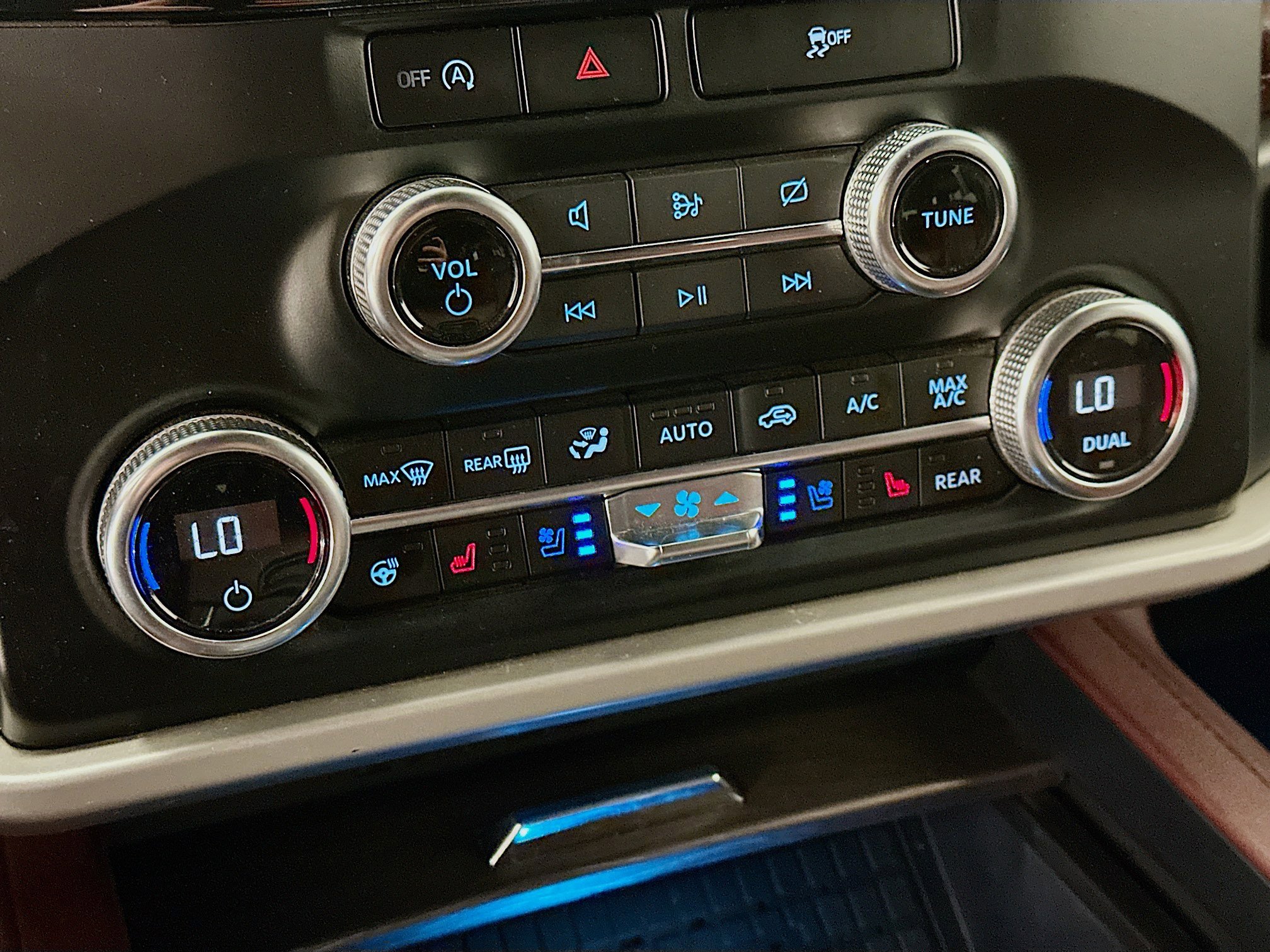 Used 2024 Ford Expedition Max Limited image 24