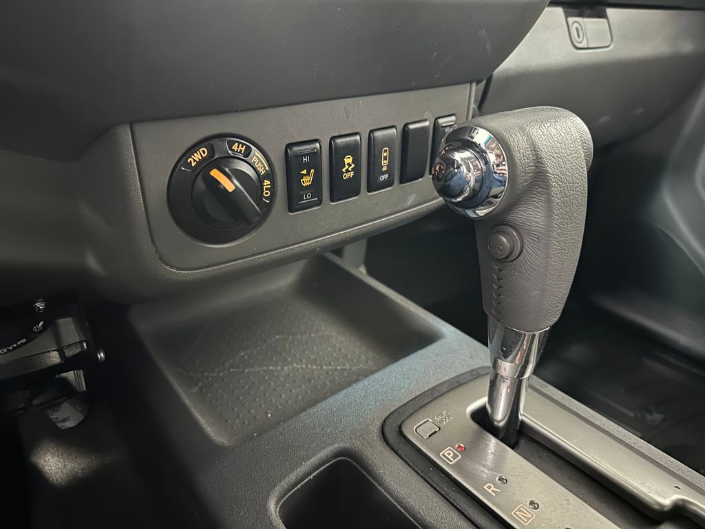 Used 2017 Nissan Frontier SV w/ SV Value Truck Package image 25