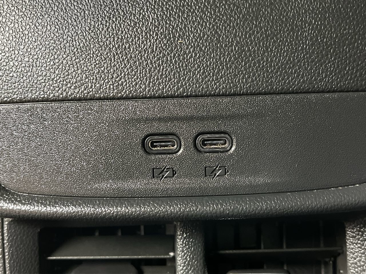 Certified 2025 GMC Terrain Elevation AWD/4WD image 11