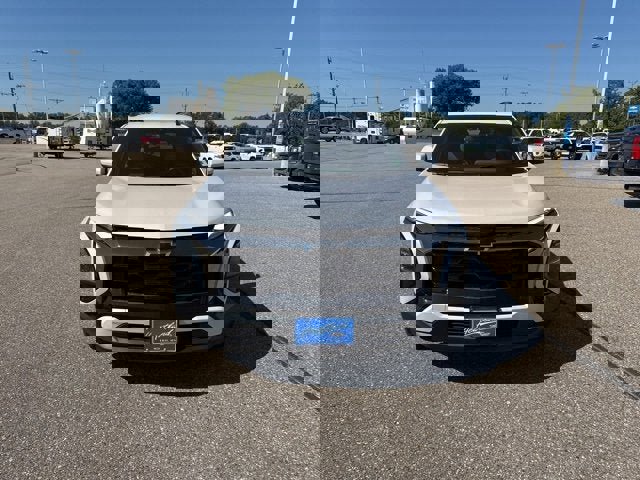 New 2026 Chevrolet Equinox ACTIV w/ Convenience Package III image 3