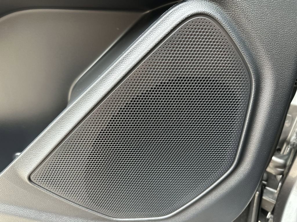 Used 2025 Ford Explorer Active image 33