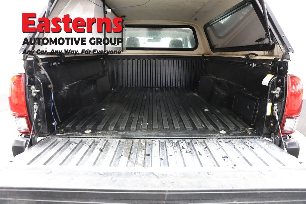 Used 2019 Toyota Tacoma SR RWD image 9
