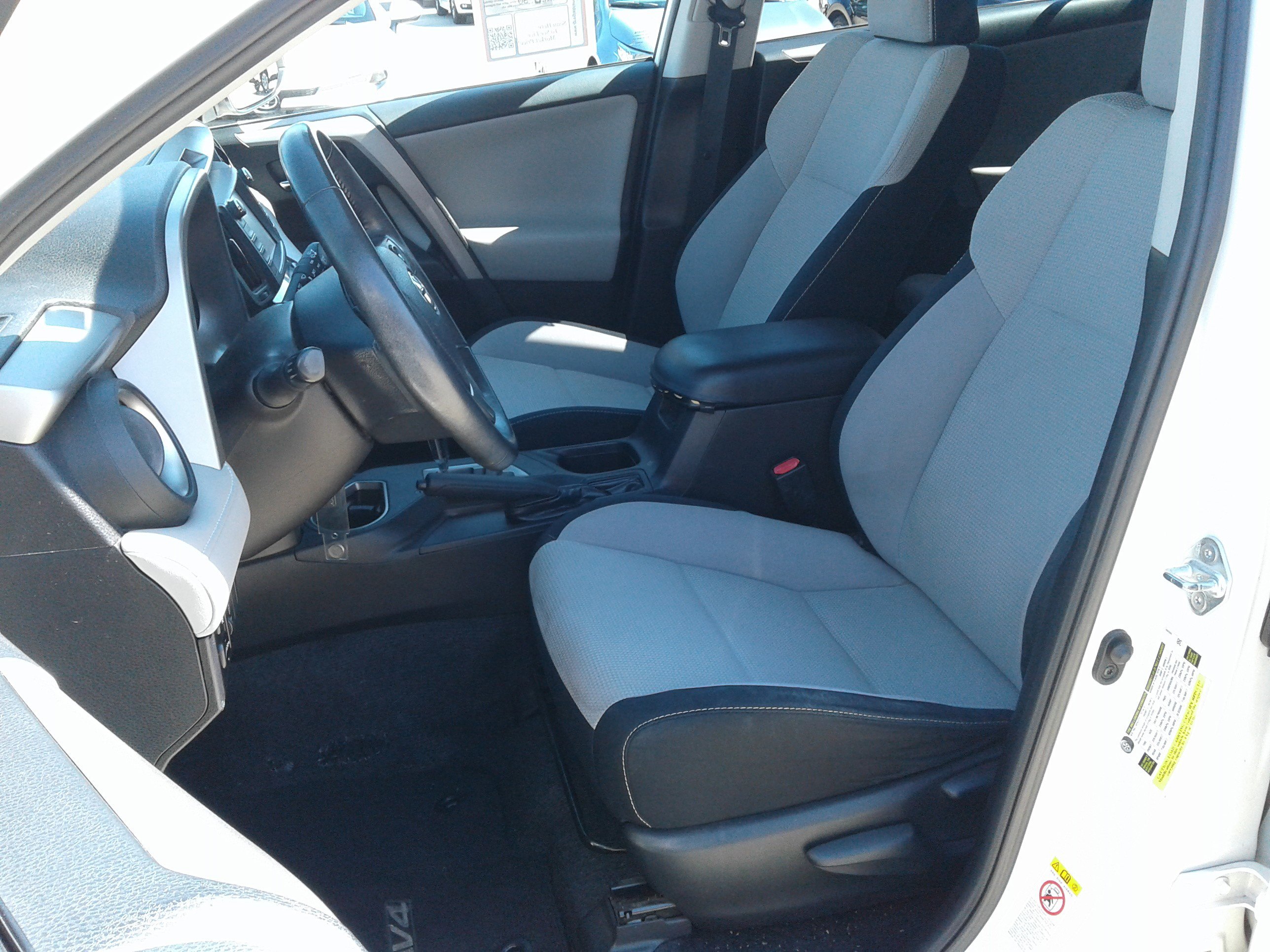 Used 2016 Toyota RAV4 XLE image 15