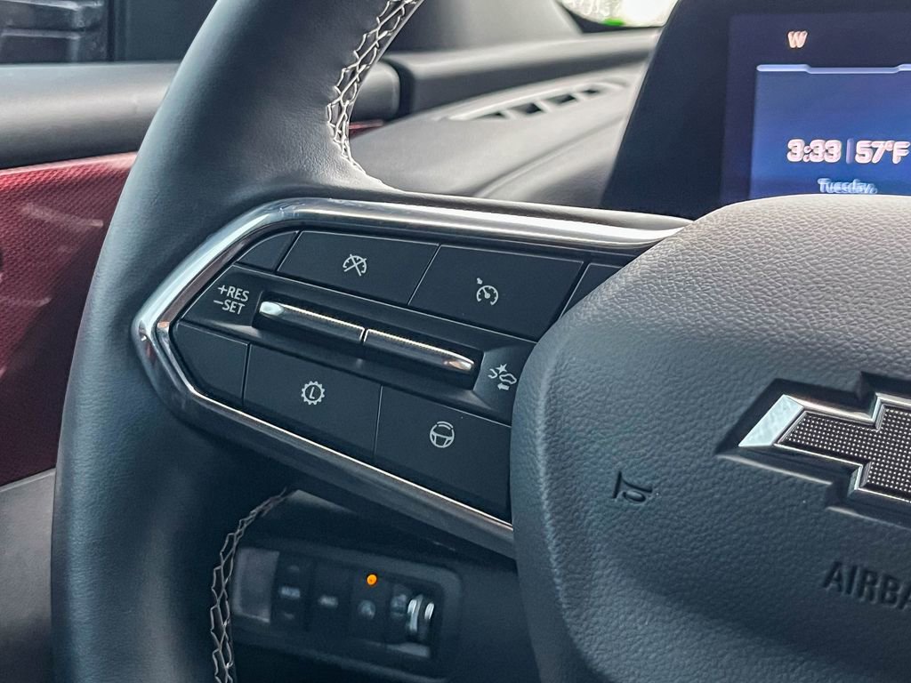 Used 2025 Chevrolet Traverse Z71 w/ Enhanced Driving Package image 23