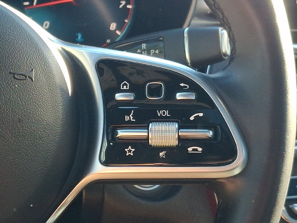 Used 2022 Mercedes-Benz GLC 300 4MATIC image 21
