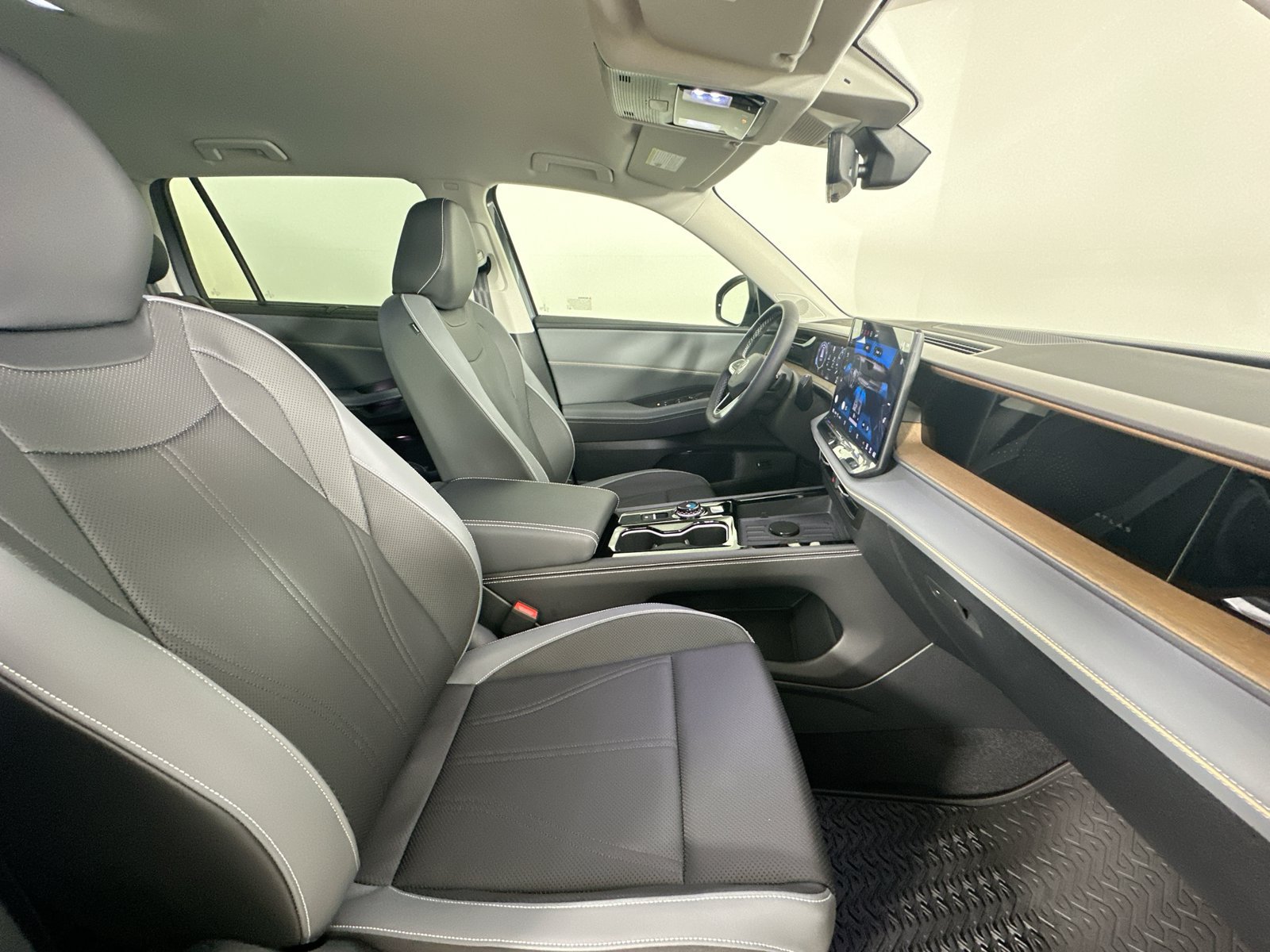 New 2027 Volkswagen Atlas SE AWD/4WD image 44