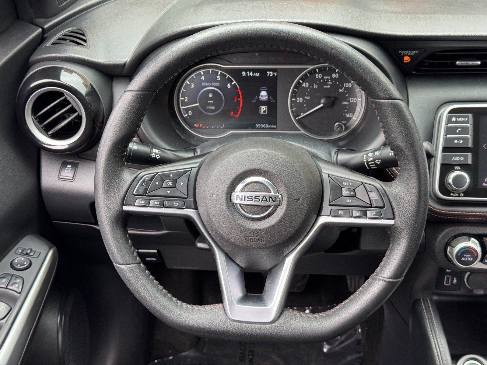 Used 2019 Nissan Kicks SR w/ SR Premium Package FWD image 17