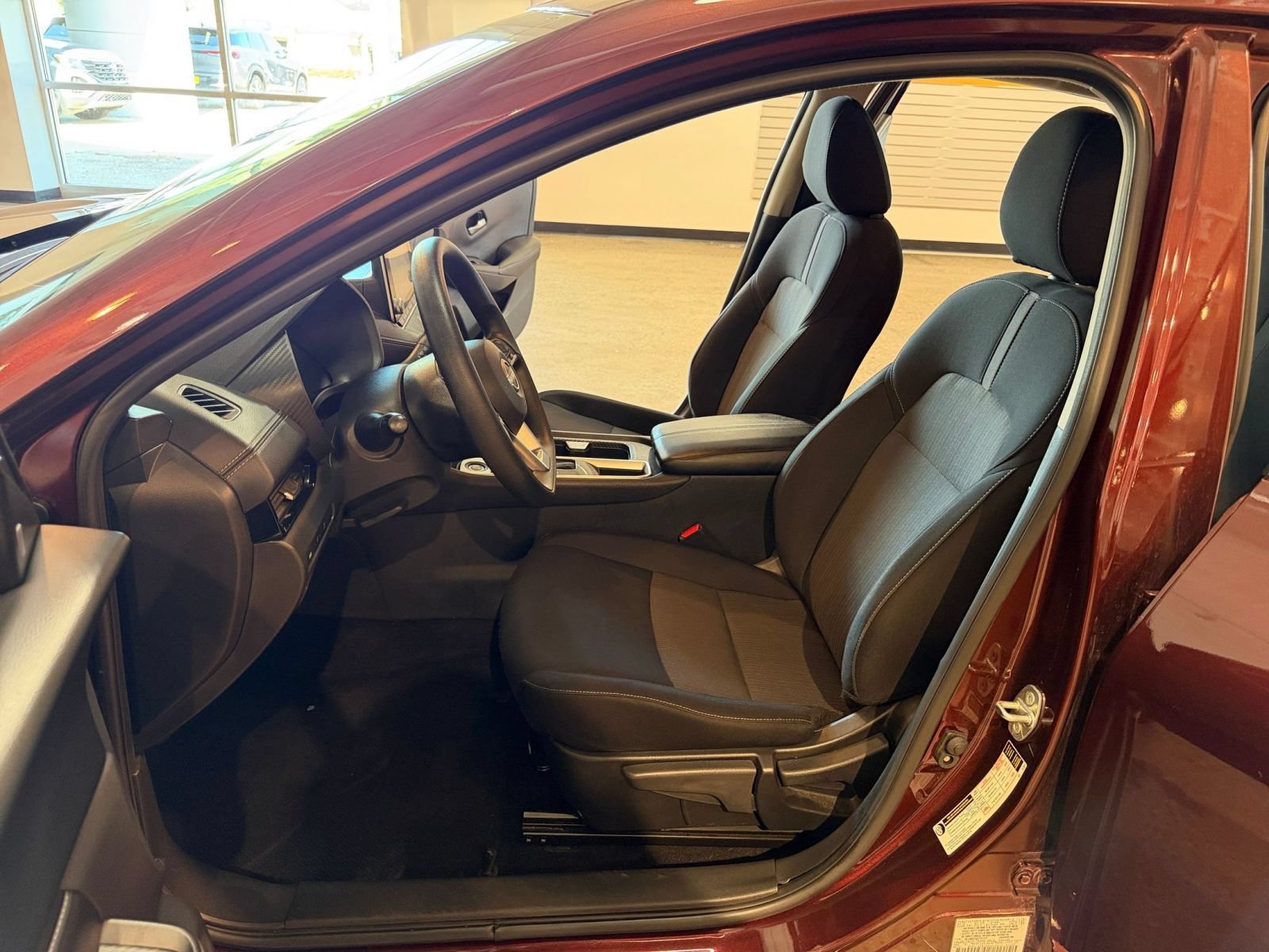 Used 2025 Nissan Sentra SV FWD image 21