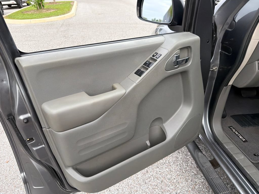 Used 2019 Nissan Frontier SV RWD image 15