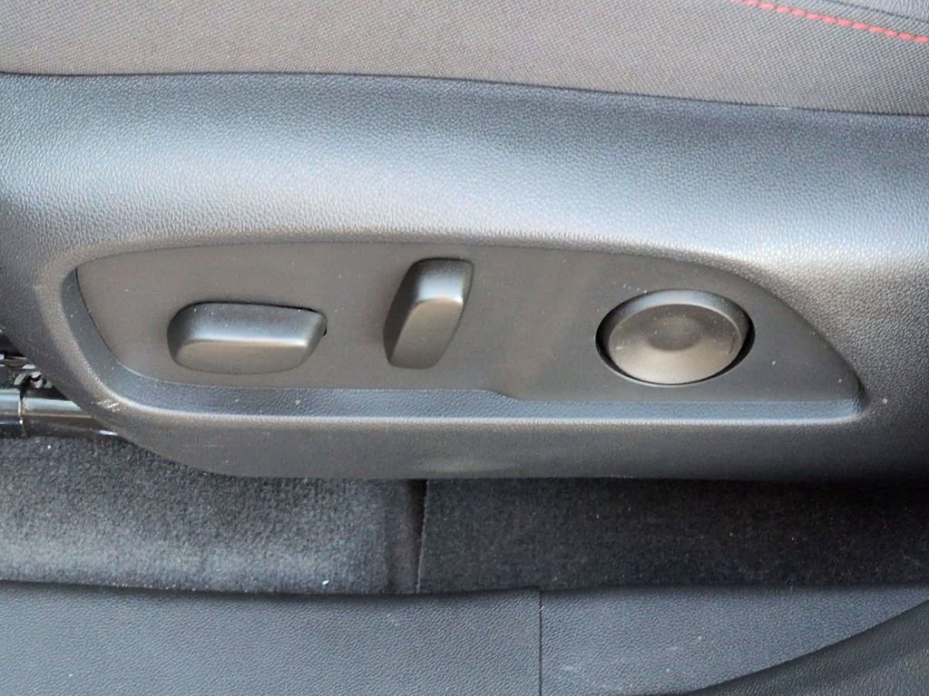 Used 2026 Chevrolet Equinox RS w/ Convenience Package III image 13