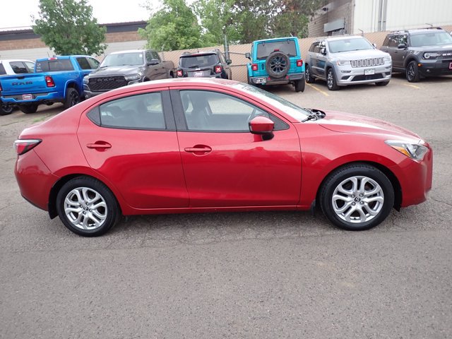 Used 2017 Toyota Yaris iA FWD image 3