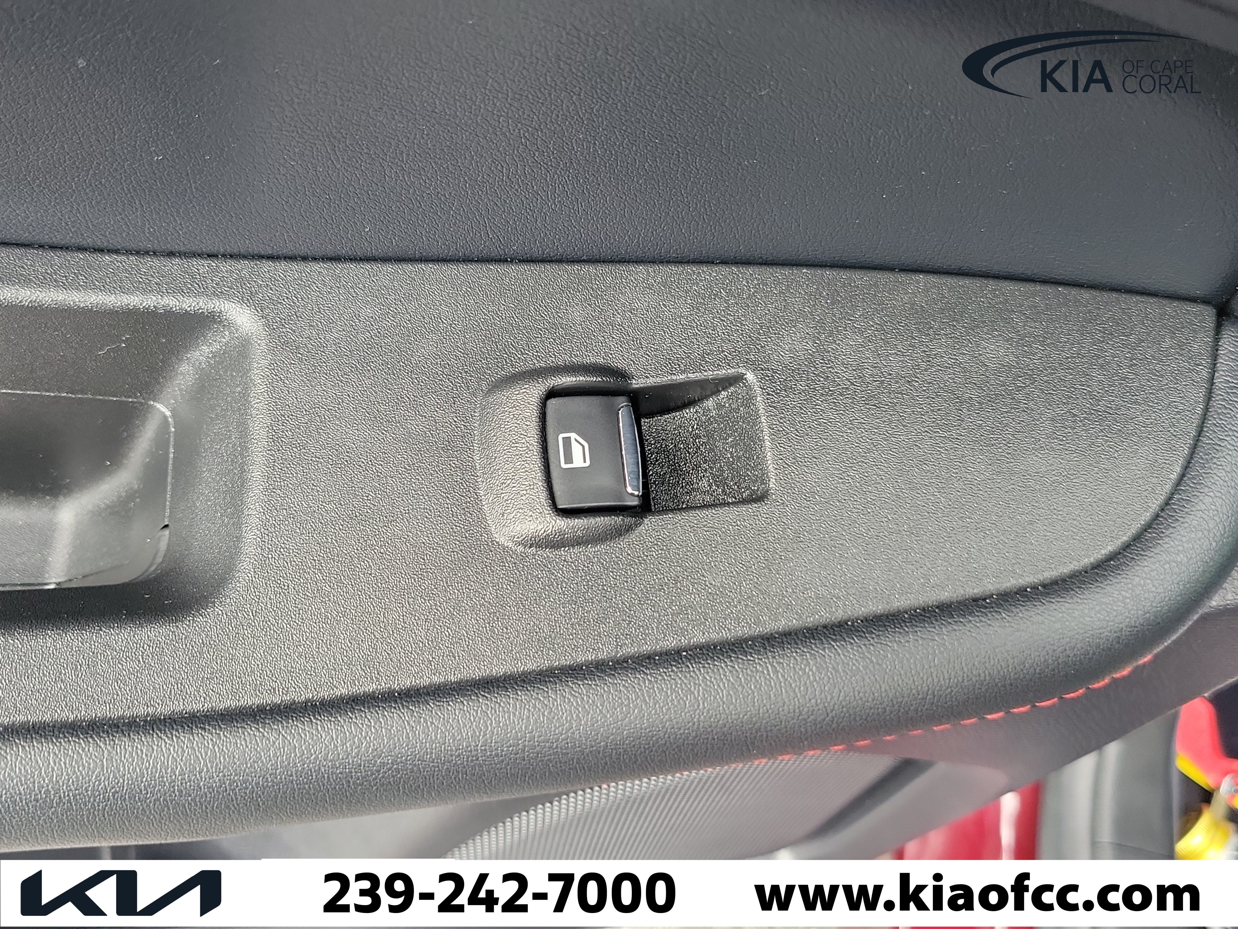 Used 2021 Ford Edge ST-Line FWD image 16