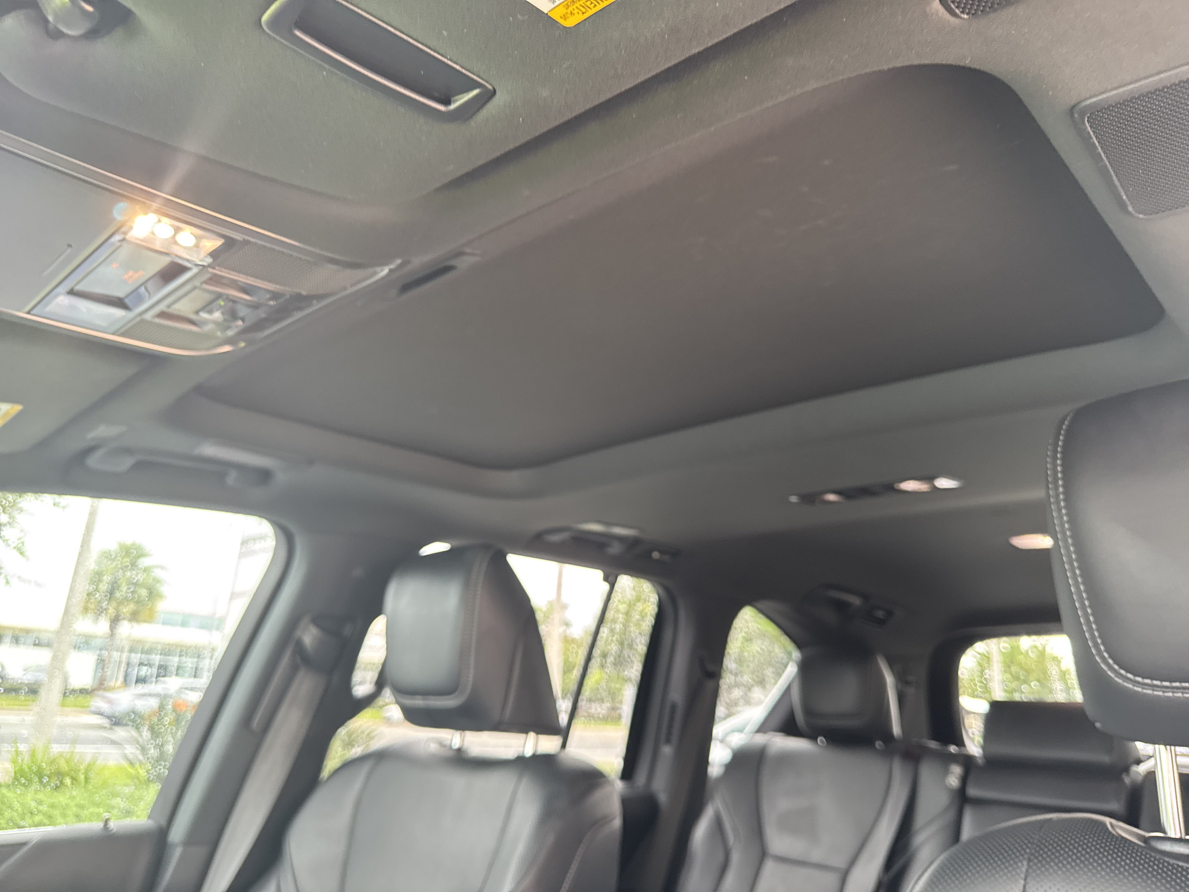 Used 2025 Lexus LX 600 4WD w/ Luxury Package image 18