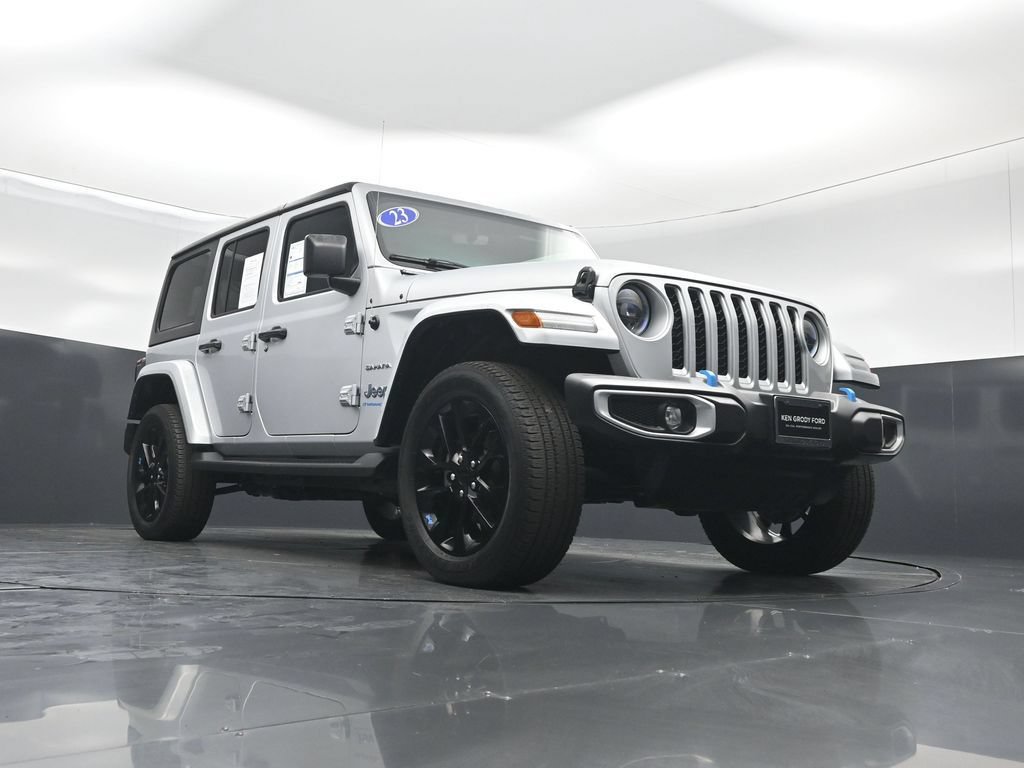 Used 2023 Jeep Wrangler Unlimited Sahara w/ Cold Weather Group AWD/4WD image 44