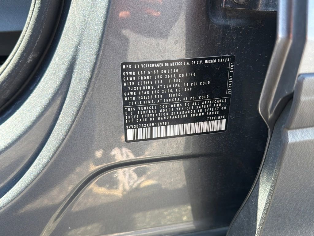 Used 2024 Volkswagen Tiguan SE FWD image 31